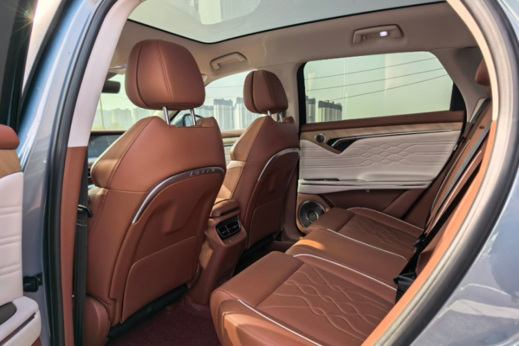 岚图汽车 岚图FREE 2023款 四驱超长续航增程版中控内饰7003