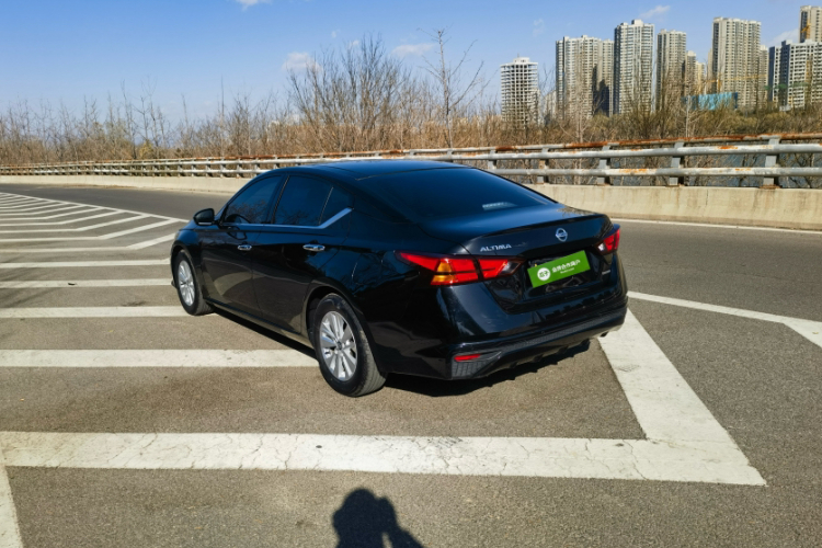 日产 天籁 2020款 2.0L XL 舒适版车身外观6002