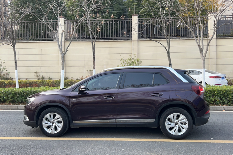 DS 6 2016款 1.6T 雅致版THP160车身外观6006