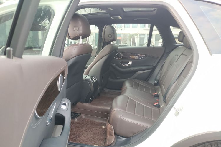 奔驰GLC 2019款 改款 GLC 260 L 4MATIC 豪华型中控内饰7003