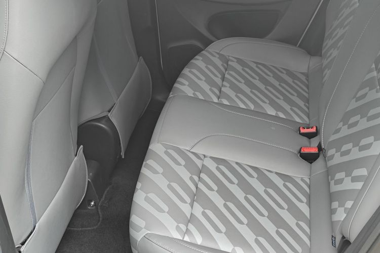 零跑汽车 零跑T03 2024款 403舒享版车身外观6005