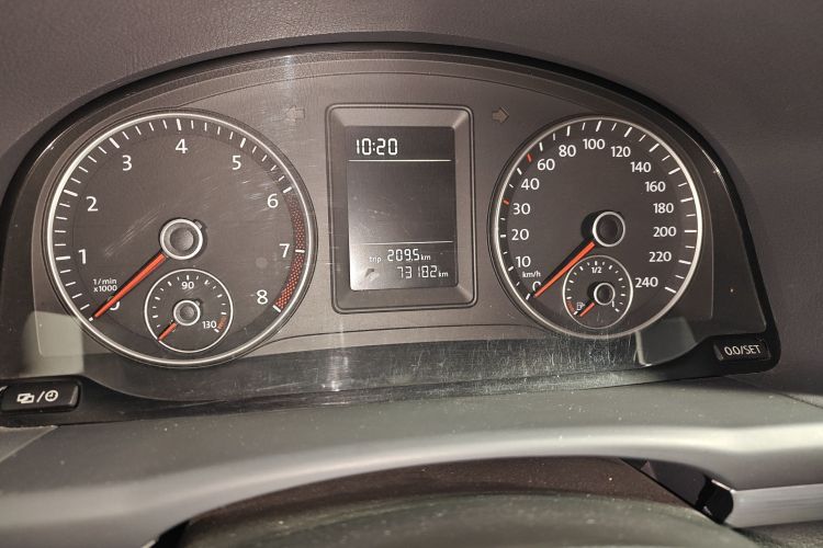 大众 途安 2015款 1.4T DSG舒适版5座中控内饰15