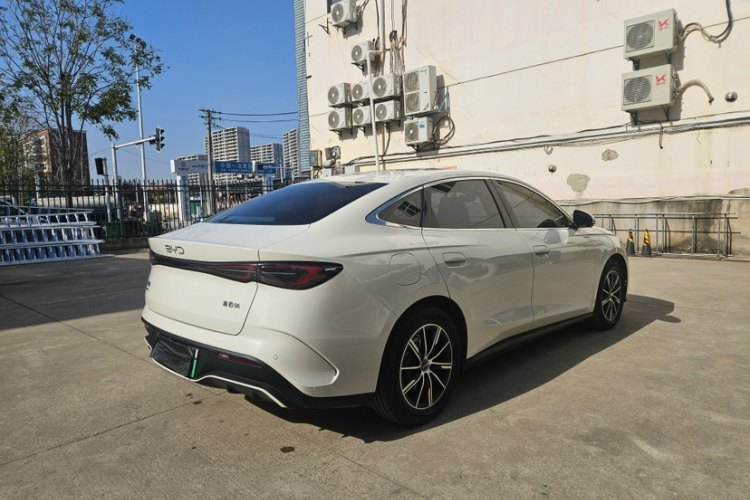 比亚迪 海豹06新能源 2024款 DM-i 120KM尊荣型车身外观6008