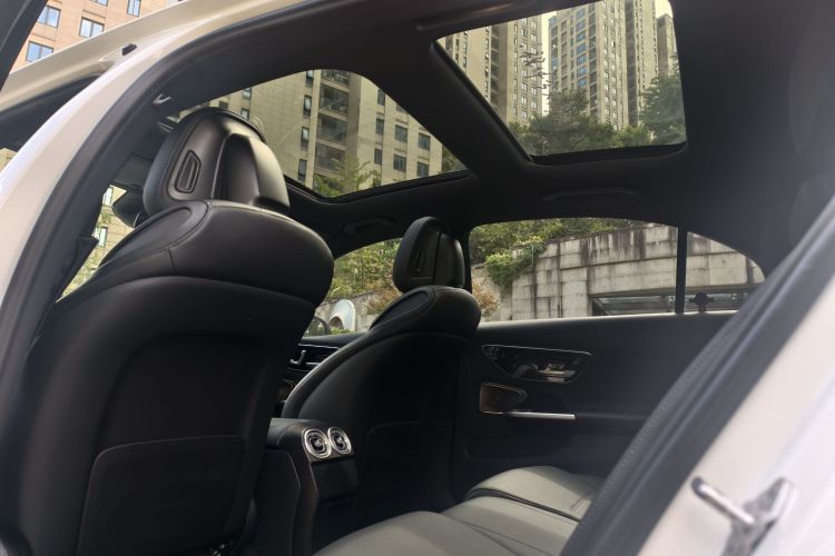 奔驰C级 2022款 改款 C 260 L 运动版中控内饰7014