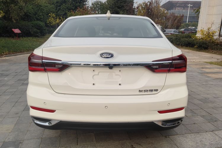 福特 福睿斯 2021款 1.5L 自动钻石版车身外观6008