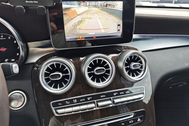 奔驰GLC 2019款 GLC 260 L 4MATIC 动感型中控内饰7015