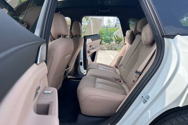 小鹏G9 2025款 625 长续航 Max中控内饰7003