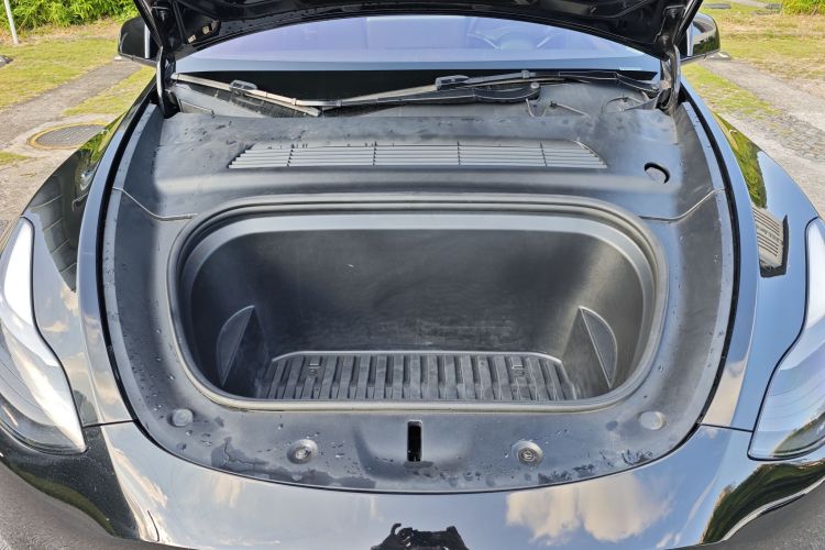 特斯拉 Model Y 2022款 后轮驱动版局部细节24