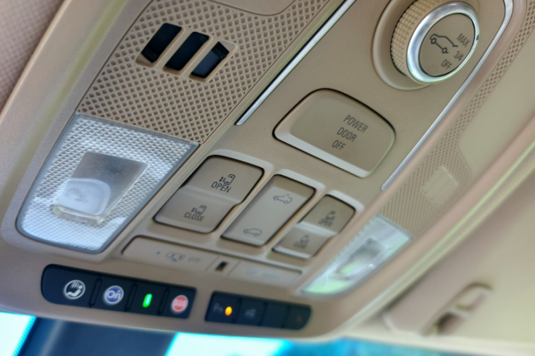 别克GL8 2020款 ES陆尊 653T 旗舰型中控内饰7008