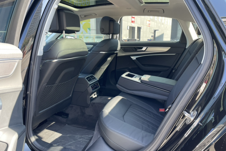 奥迪A6L 2020款 45 TFSI 臻选致雅型中控内饰7003