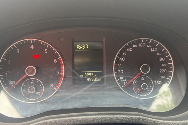 大众 帕萨特 2014款 1.8TSI DSG尊荣版中控内饰15