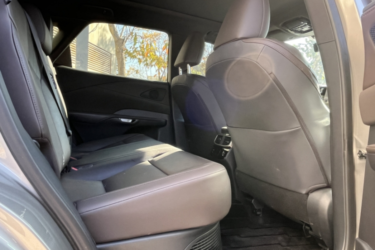 雷克萨斯RX新能源 2025款 450h+ 四驱畅享版中控内饰7010