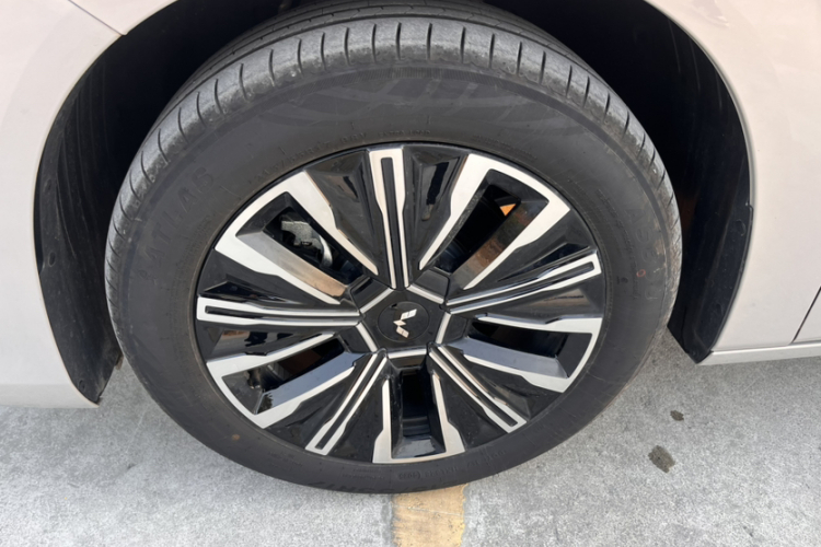 五菱汽车 星光730新能源 2025款 纯电 500km 豪华型车身外观6004