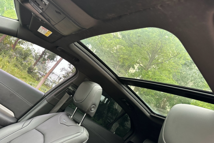 凯迪拉克XT4 2022款 28T 两驱豪华型中控内饰7006