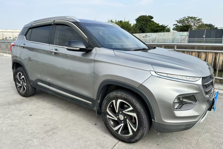 宝骏510 2017款 1.5L 自动豪华型车身外观6006