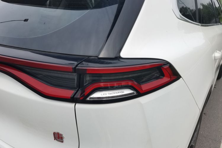 比亚迪 唐 2018款 2.0T 自动智联尊荣型 7座 国V局部细节9003