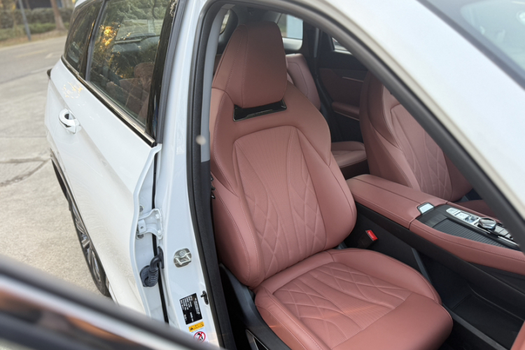 长安CS75 PLUS 2024款 第三代 冠军版 1.5T 智驾劲航型局部细节41