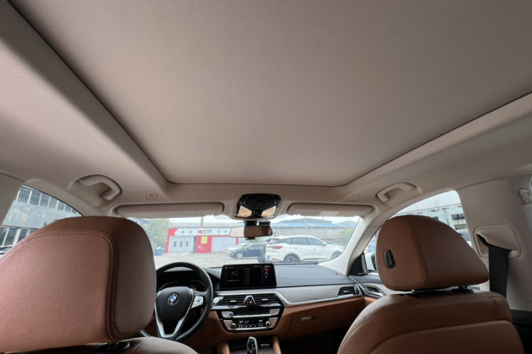 宝马6系GT 2021款 改款 630i 豪华设计套装中控内饰7006