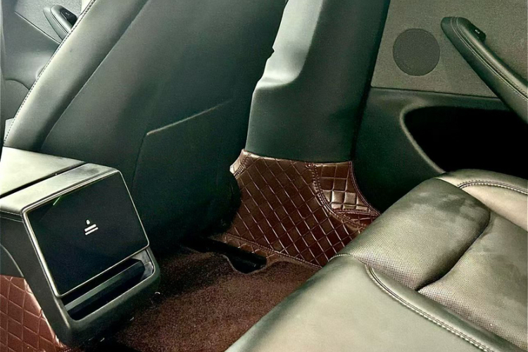 特斯拉 Model 3 2023款 后轮驱动版车身外观6004