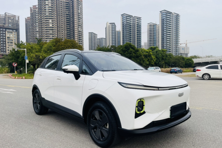 吉利几何E萤火虫 2022款 401KM 霹雳虎 5座车身外观6002