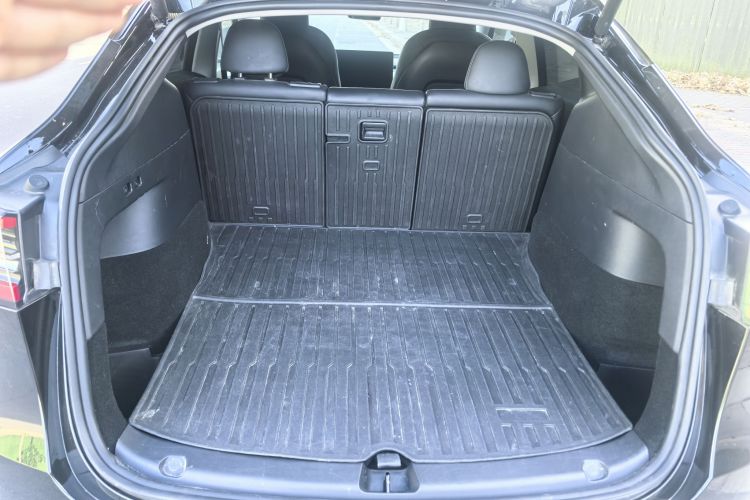 特斯拉 Model Y 2023款 长续航全轮驱动版局部细节23