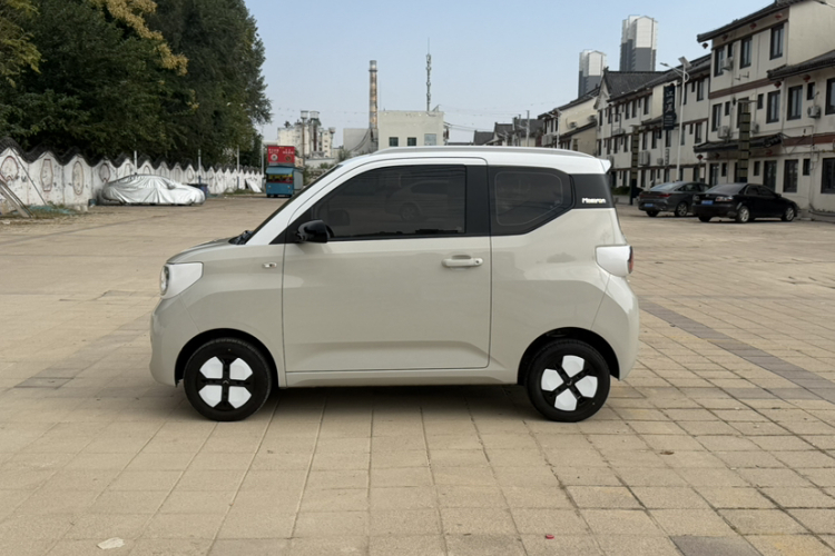 五菱汽车 宏光MINIEV 2024款 第三代 215km 进阶版车身外观6005