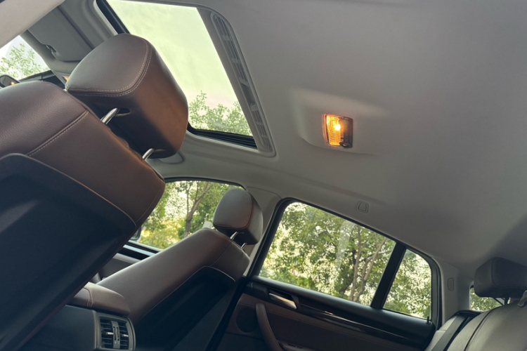 宝马X4 2014款 xDrive20i X设计套装中控内饰7002