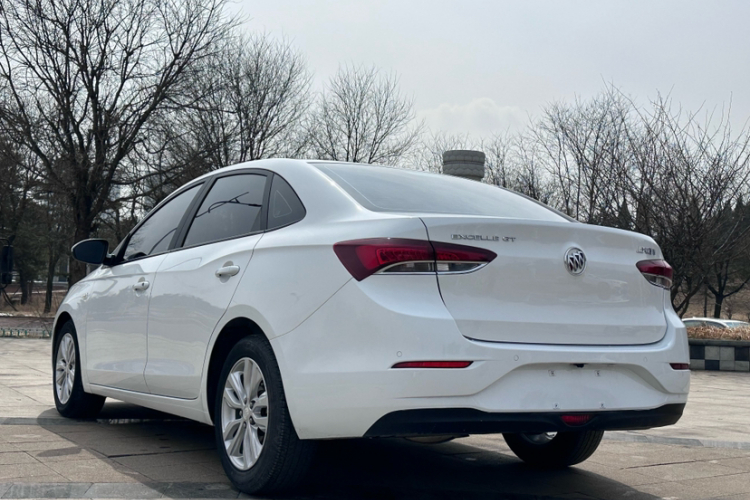 别克 英朗 2021款 改款 典范 1.5L 自动精英型车身外观6004