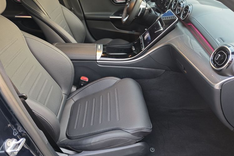 奔驰C级 2023款 改款 C 200 L 运动版中控内饰7005