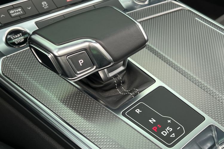 奥迪A6L 2021款 45 TFSI 臻选动感型局部细节18