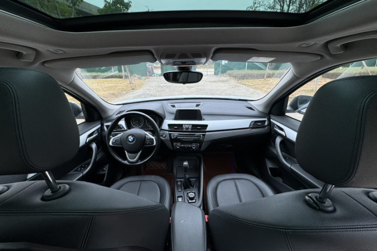 宝马X1 2018款 sDrive20Li 领先型中控内饰7003