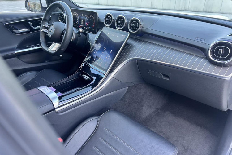 奔驰C级 2022款 改款 C 200 L 运动版中控内饰7003