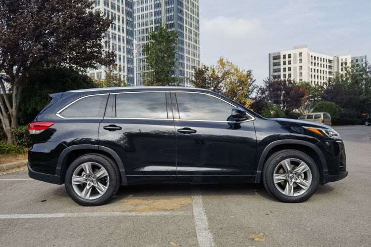 丰田 汉兰达 2018款 2.0T 四驱尊贵版 7座 国V车身外观6002