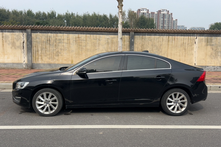 沃尔沃S60 2015款 S60L 2.0T 智远版车身外观6001
