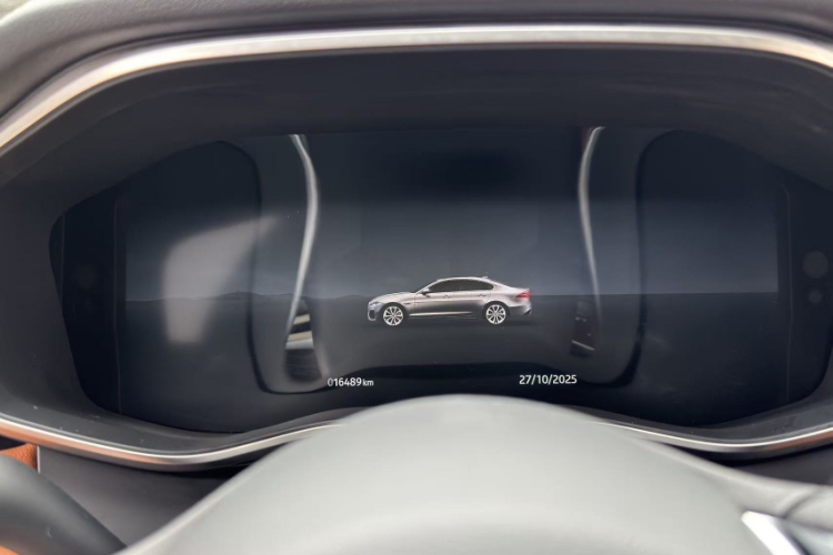 捷豹XFL 2023款 XFL 2.0T P250 两驱精英运动版中控内饰15