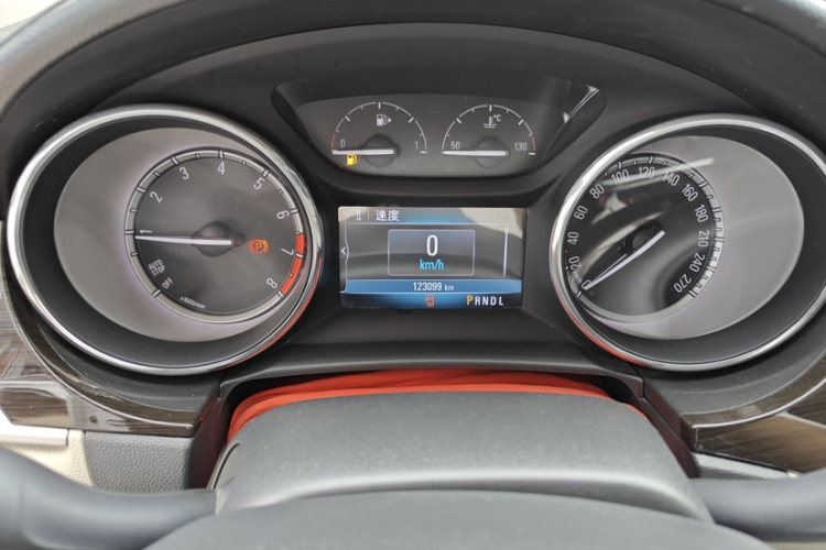 别克 威朗 2018款 三厢 15S 自动领先型中控内饰15