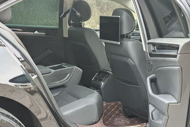 大众 辉昂 2018款 改款 380TSI 两驱商务版中控内饰7003