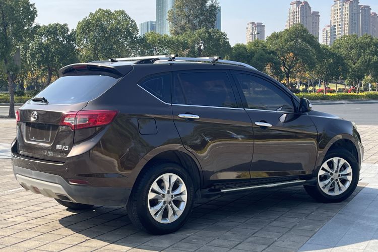 陆风X5 2015款 1.5T CVT创领版车身外观6006