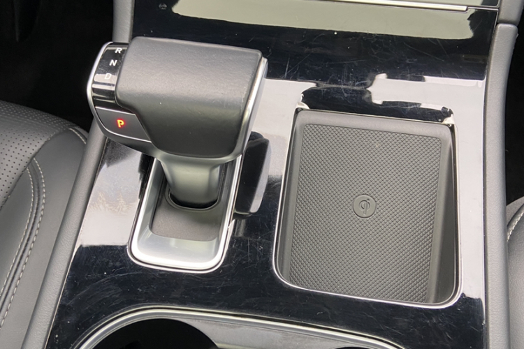 理想汽车 理想ONE 2021款 增程6座版中控内饰7005