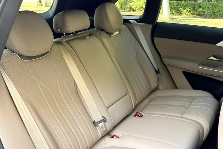 小鹏G9 2025款 625 长续航 Max中控内饰7007