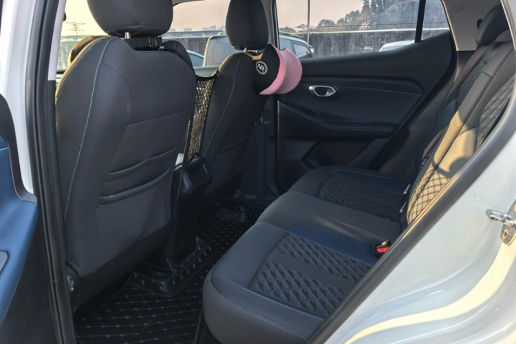 广汽传祺 传祺GS3 2023款 影速 270T 劲取版中控内饰7001