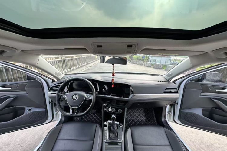 大众 速腾 2021款 200TSI DSG舒适智联版中控内饰7004