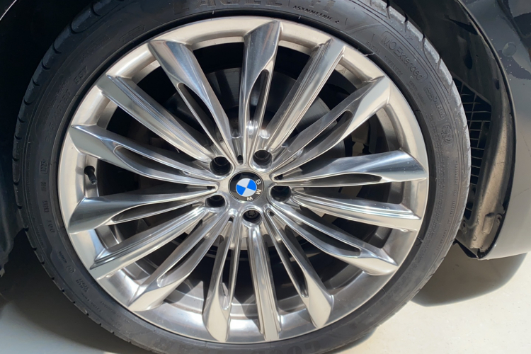 宝马7系 2016款 730Li 豪华型局部细节9001