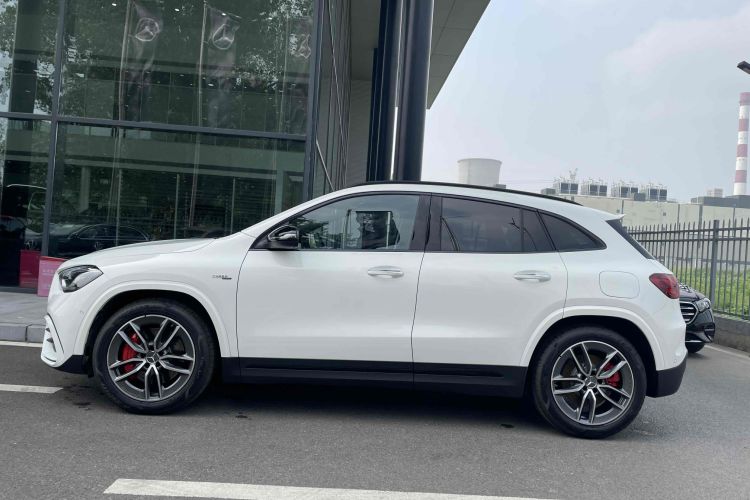 奔驰GLA AMG 2024款 AMG GLA 35 4MATIC车身外观6002