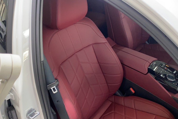 宝马5系 2025款 530Li 领先型 M运动套装局部细节41