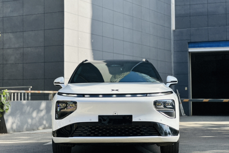 小鹏G9 2022款 702 Pro车身外观6004