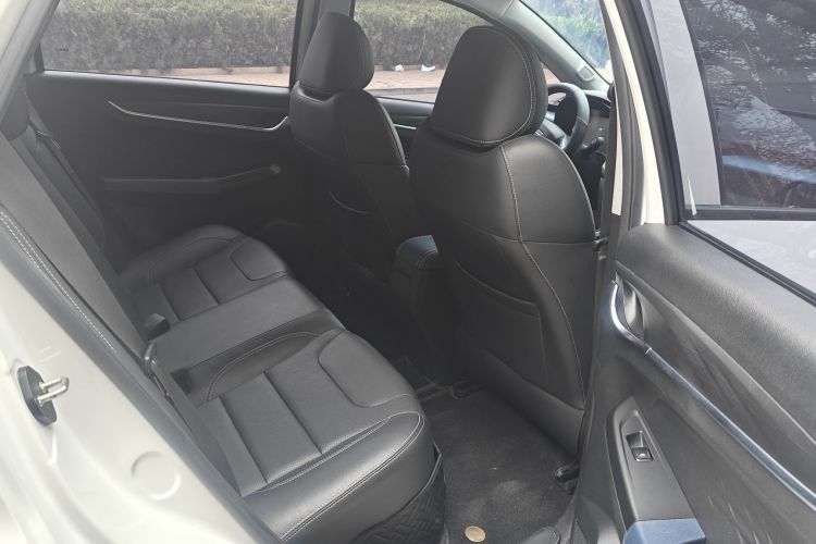 吉利几何 EX3 功夫牛 2021款 坚强牛牛中控内饰7004