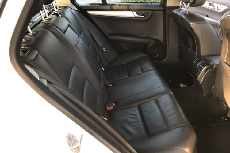 奔驰C级(进口) 2011款 C 200 时尚旅行版中控内饰7003