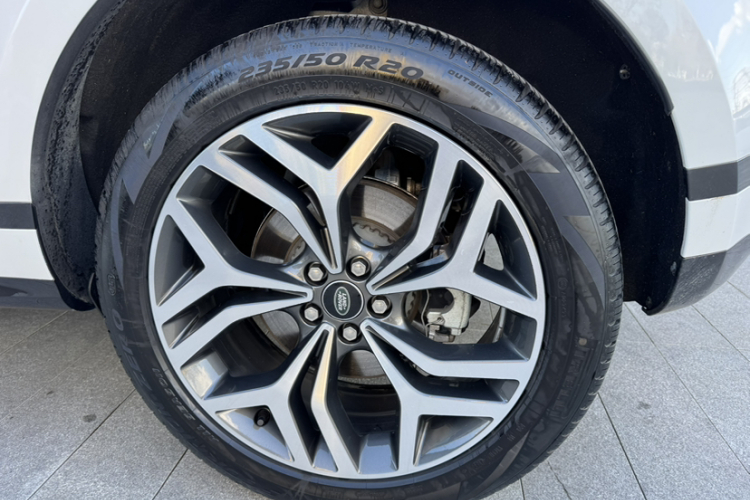 路虎 揽胜极光 2022款 改款 极光L 249PS R-Dynamic 豪华版车身外观6006