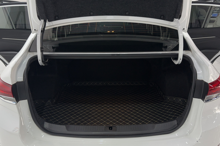 别克 英朗 2021款 改款 典范 1.5L 自动精英型局部细节23